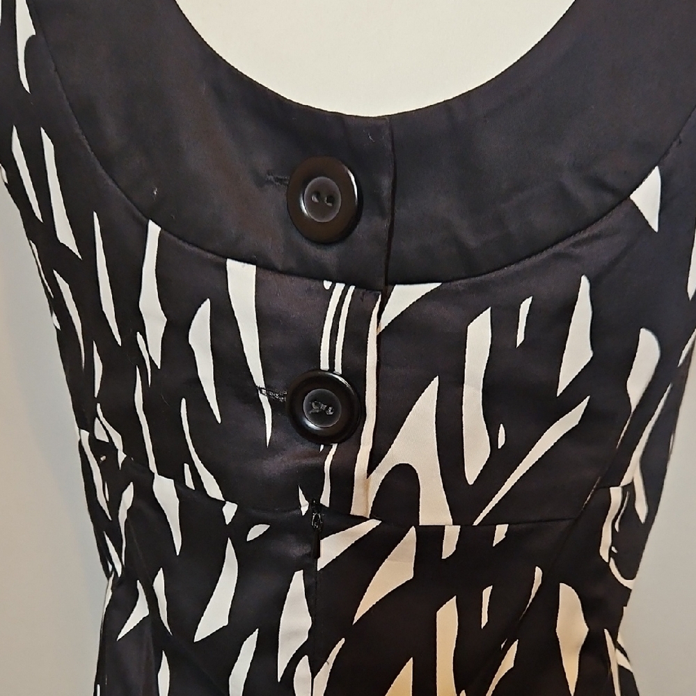 White House Black Market Black and White Abstract Dress Size 6 - Picture 7 of 9